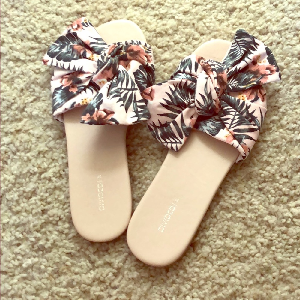 Tropical Slip Ons